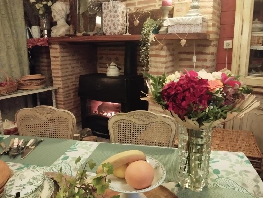 672076357_Séjour_Chemninée